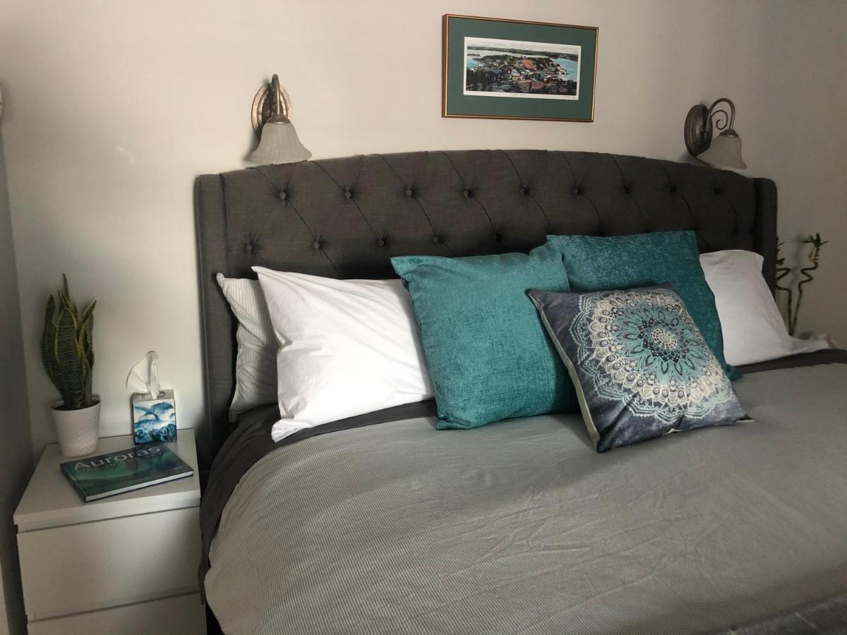 Great Slave Lakeside Bed & Breakfast Yellowknife Εξωτερικό φωτογραφία